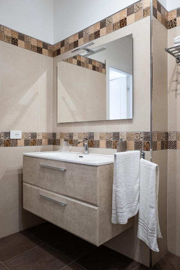 A Due Passi - Guest House Санто-Стефано-ди-Камастра Экстерьер фото